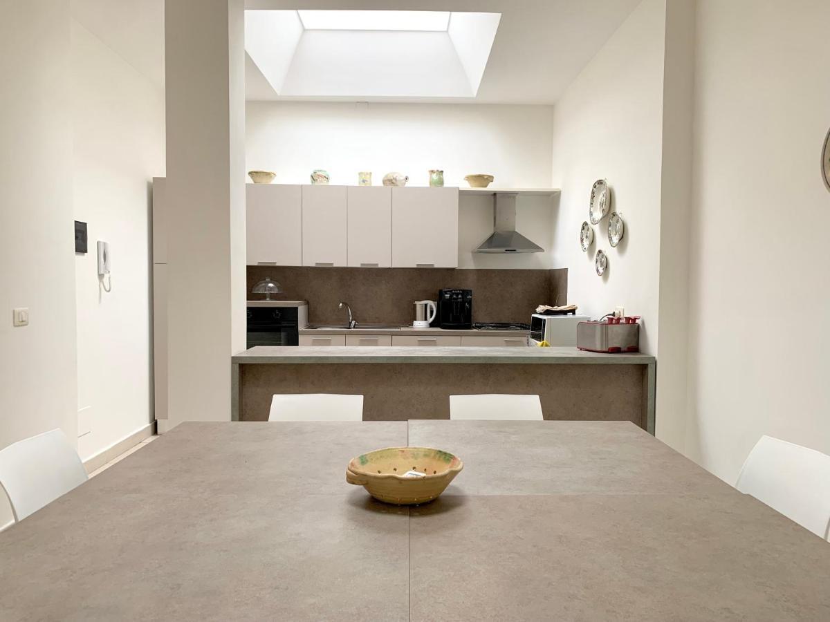 Temenos Villa By Ortigiaapartments Syracuse Luaran gambar