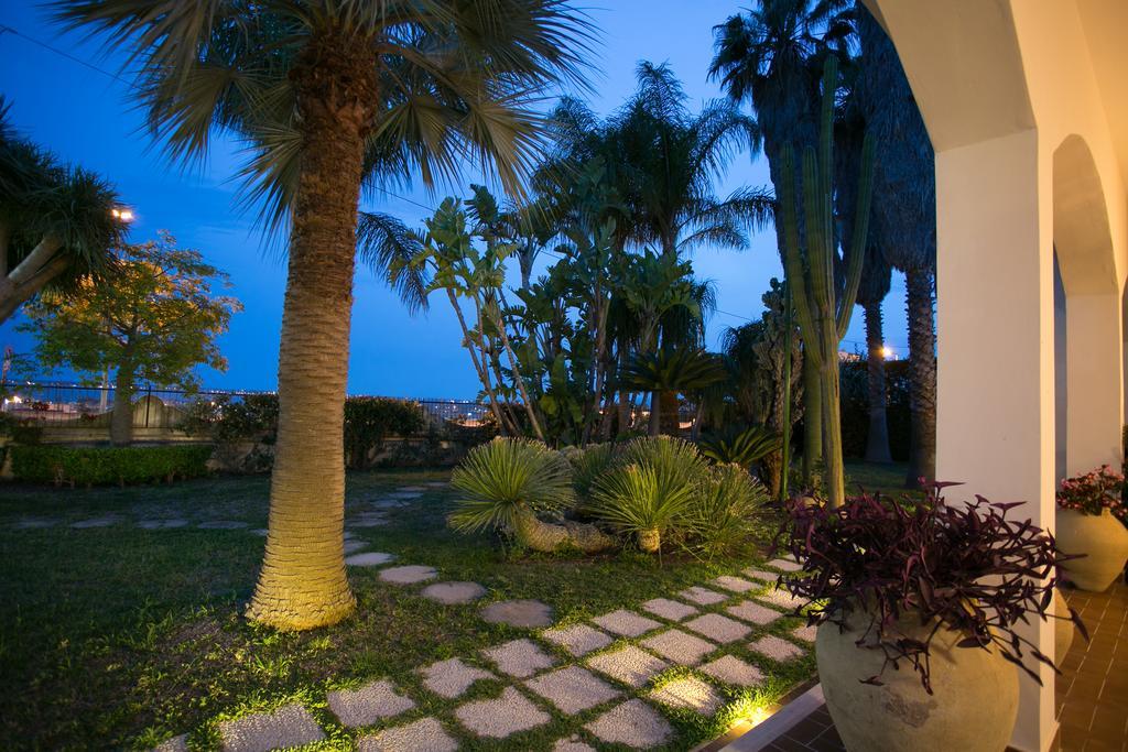 Temenos Villa By Ortigiaapartments Syracuse Luaran gambar