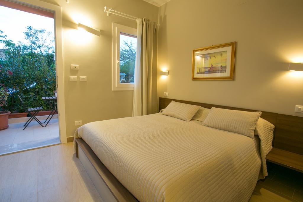 Temenos Villa By Ortigiaapartments Syracuse Luaran gambar