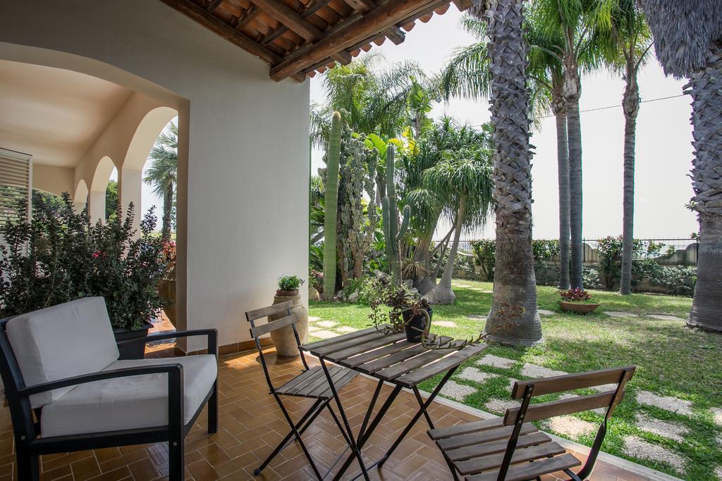 Temenos Villa By Ortigiaapartments Syracuse Luaran gambar