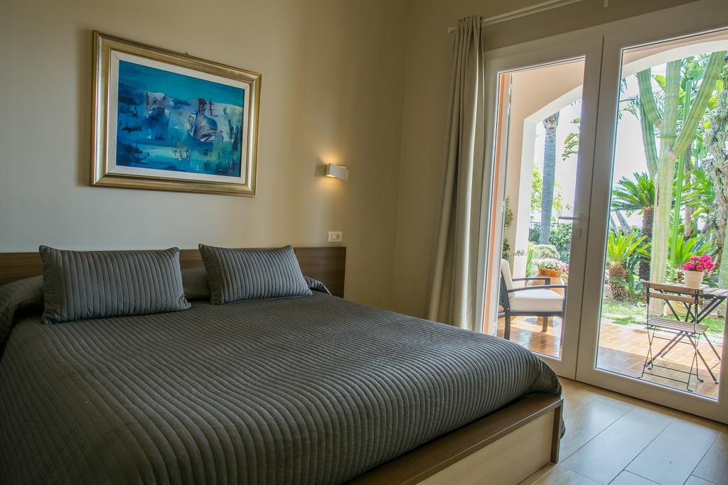 Temenos Villa By Ortigiaapartments Syracuse Luaran gambar