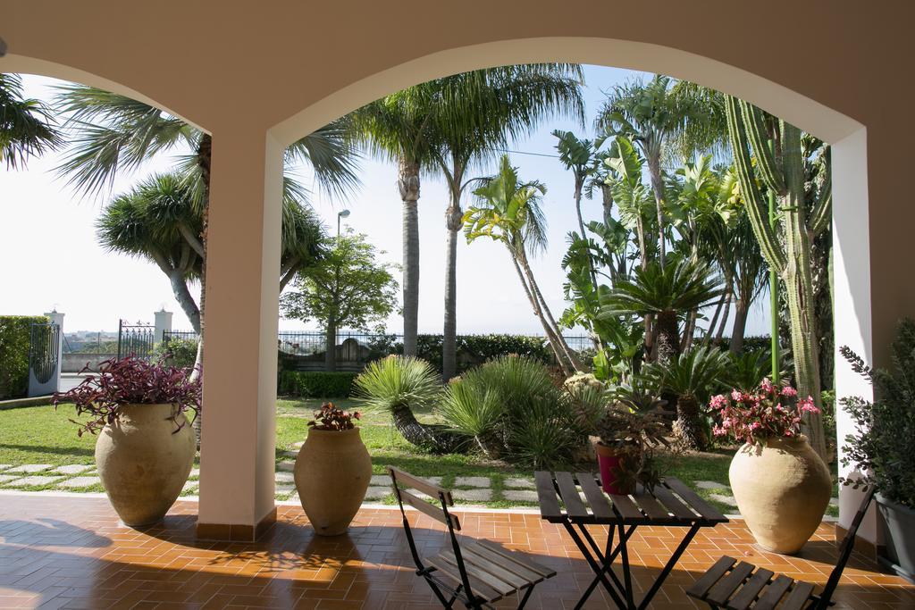Temenos Villa By Ortigiaapartments Syracuse Luaran gambar