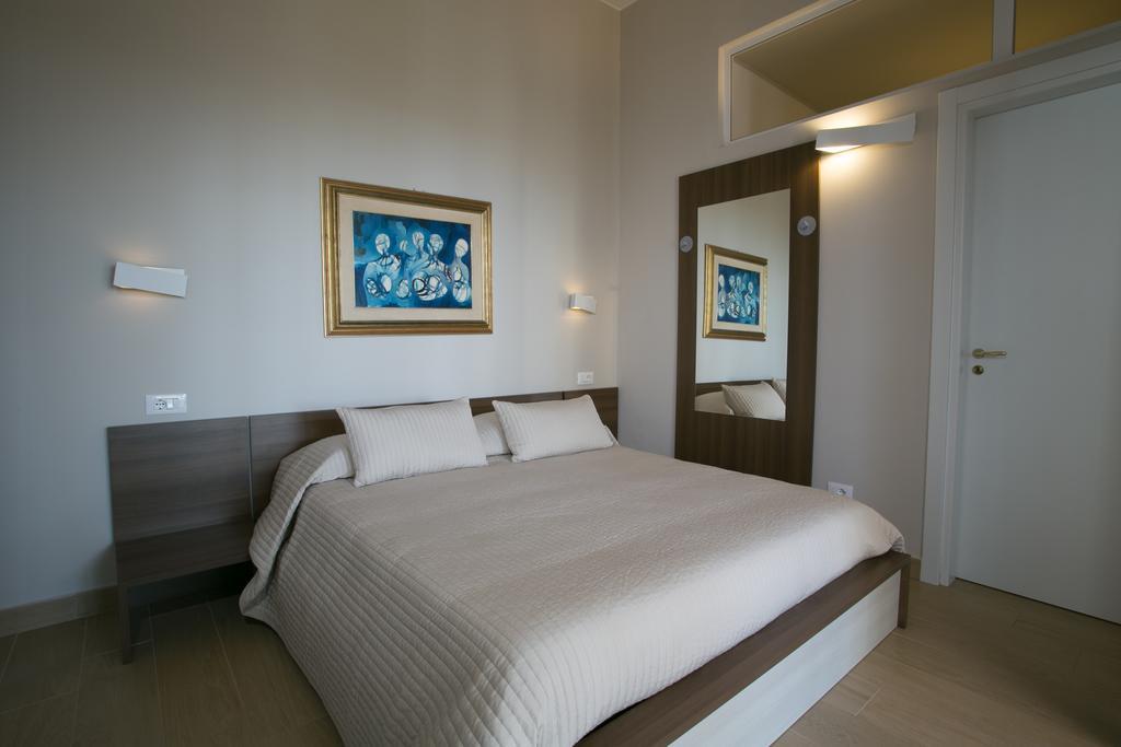 Temenos Villa By Ortigiaapartments Syracuse Luaran gambar