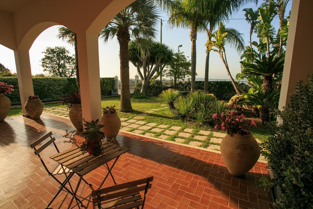 Temenos Villa By Ortigiaapartments Syracuse Luaran gambar