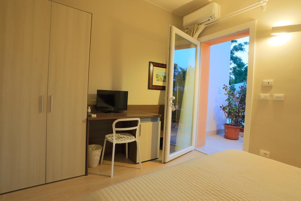 Temenos Villa By Ortigiaapartments Syracuse Luaran gambar